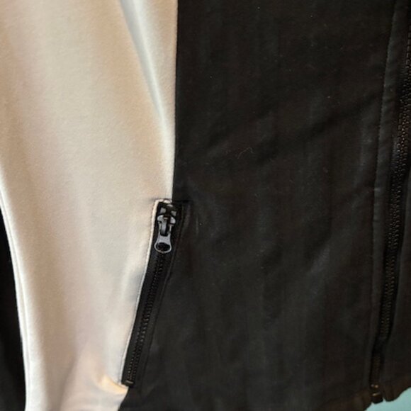 Disney Tim Burton's Zip Long Sleeve M Nightmare Goth Halloween Colorblock Street - Picture 7 of 10